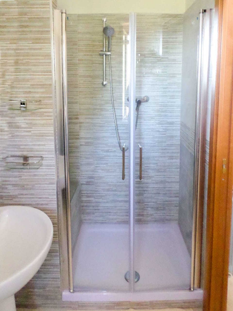 Shower, free toiletries, hair dryer, bathrobes