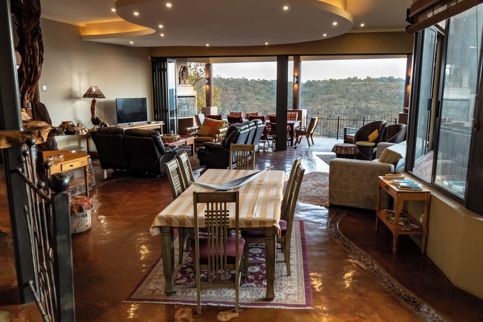 Family Suite, Garden View | Interior