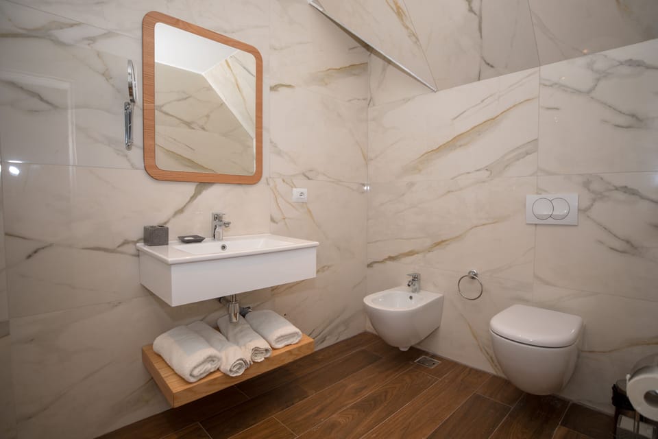Comfort Double Room, Accessible | Bathroom | Shower, free toiletries, hair dryer, slippers