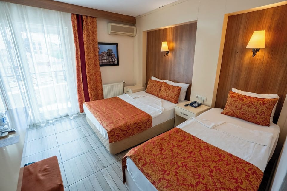 Family Suite | In-room safe, free WiFi