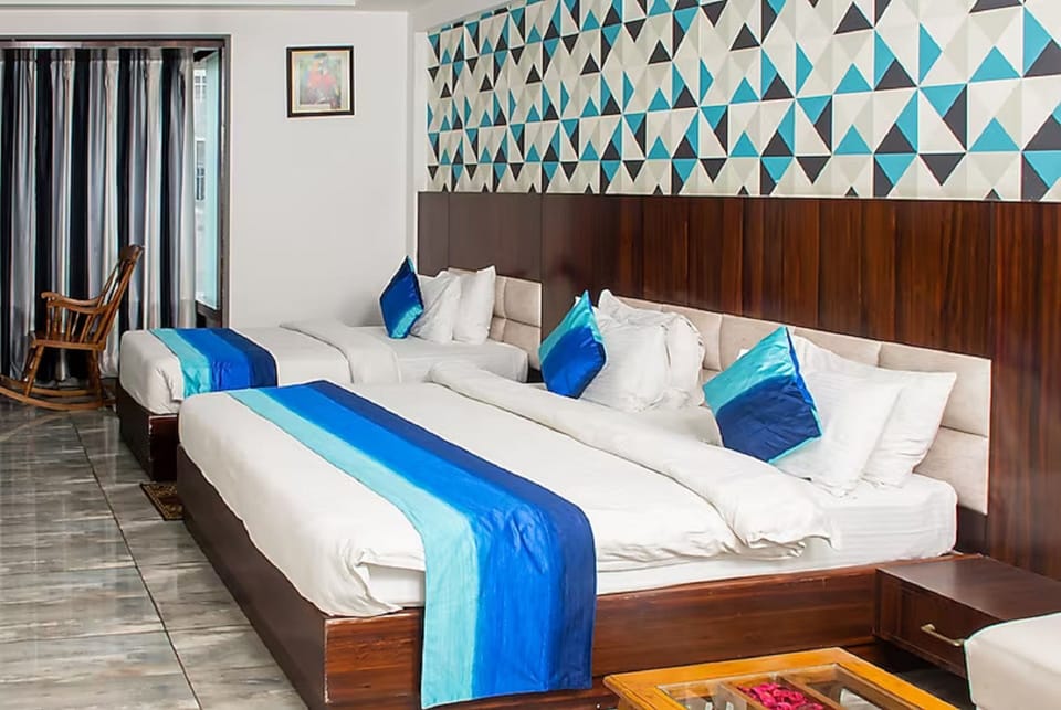 Luxury Suite, 1 Bedroom, Garden View | Egyptian cotton sheets, premium bedding, down comforters