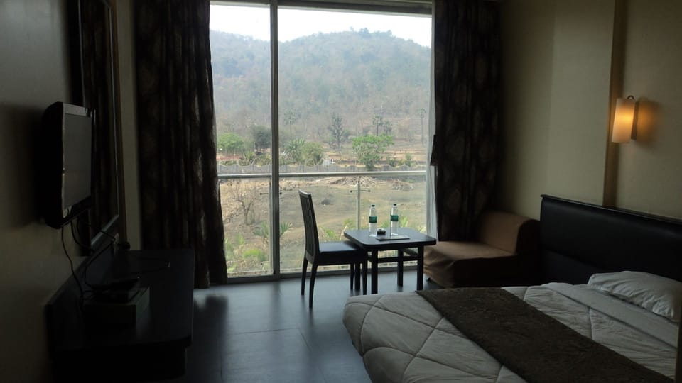 Premium bedding, desk, laptop workspace, iron/ironing board (on request)