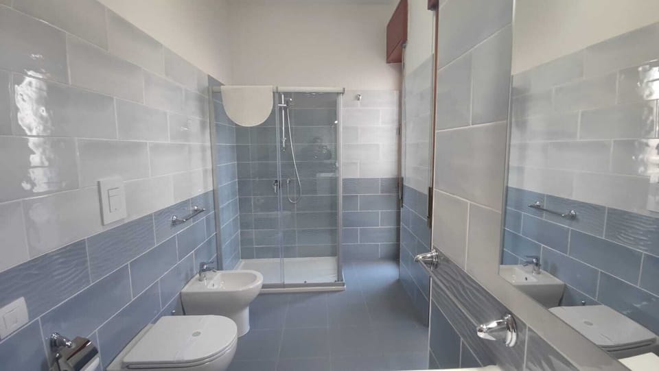 Suite, 1 Bedroom | Deep soaking bathtub
