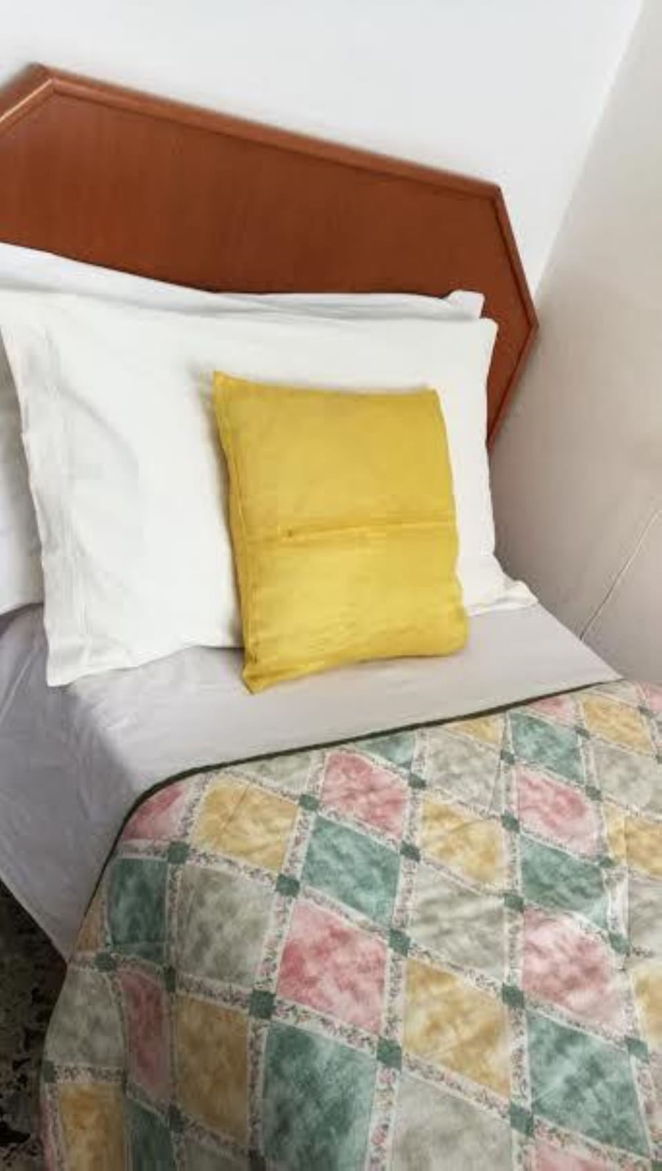 Single Room | In-room safe, desk, rollaway beds, free WiFi