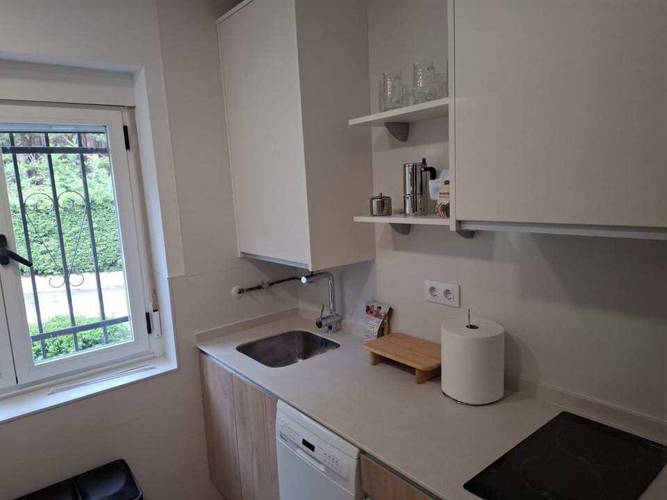 Standard Apartment, 2 Bedrooms, Terrace, Mountainside (La Vista de Gredos 1) | Private kitchen | Full-size fridge, microwave, stovetop, coffee/tea maker