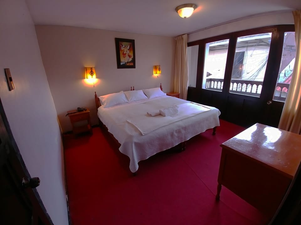 Double Room, 1 Queen Bed | In-room safe, desk, iron/ironing board, free WiFi