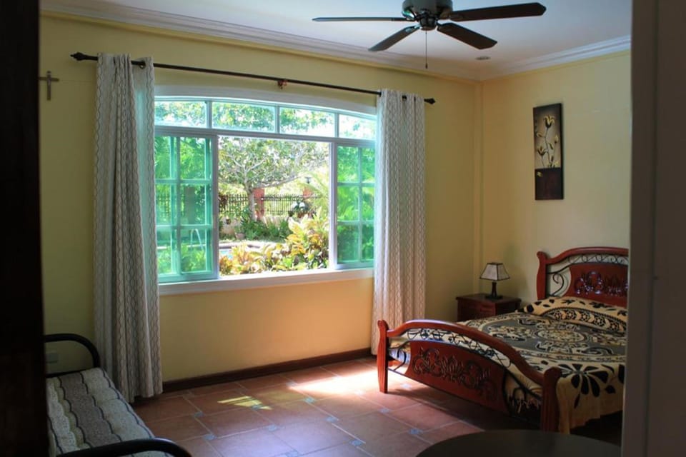 Queen Room, Pool View | Desk, WiFi (free), bed sheets