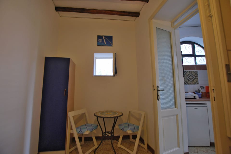 Apartment, 1 Bedroom | In-room dining