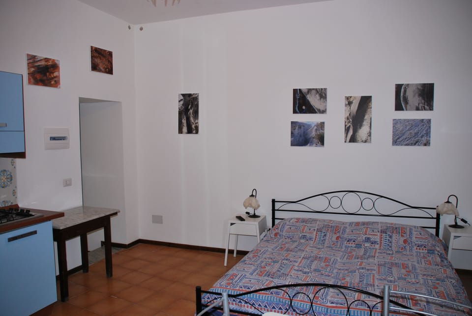 Studio | Free WiFi, bed sheets