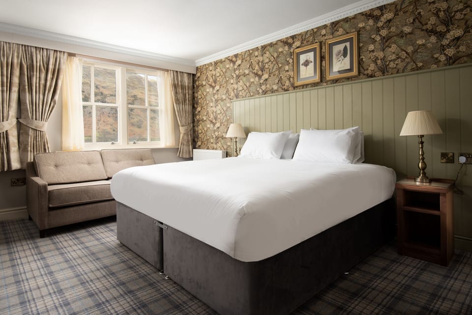 Double Room, Lake View | In-room safe, free WiFi, bed sheets
