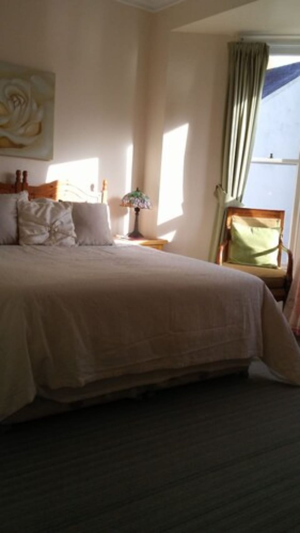 Premium bedding, iron/ironing board, free WiFi, bed sheets