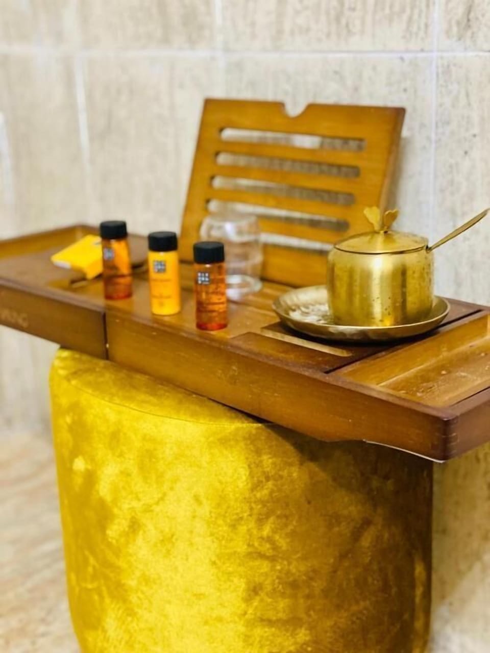 Hydromassage showerhead, designer toiletries, hair dryer, bathrobes