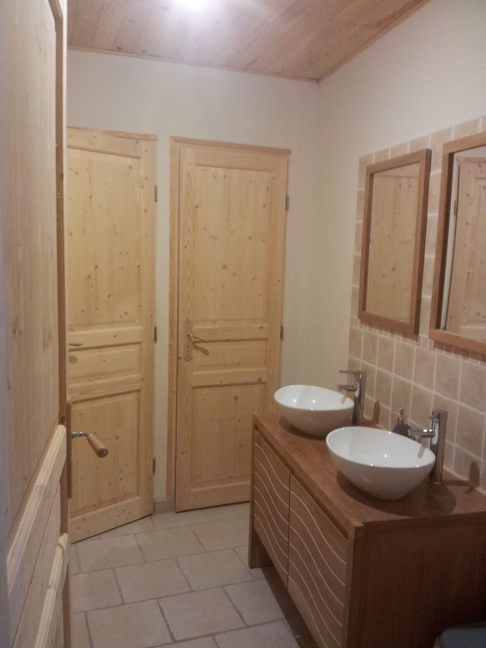 Quadruple Room (Coeur de Marie) | Bathroom | Shower, hair dryer, towels