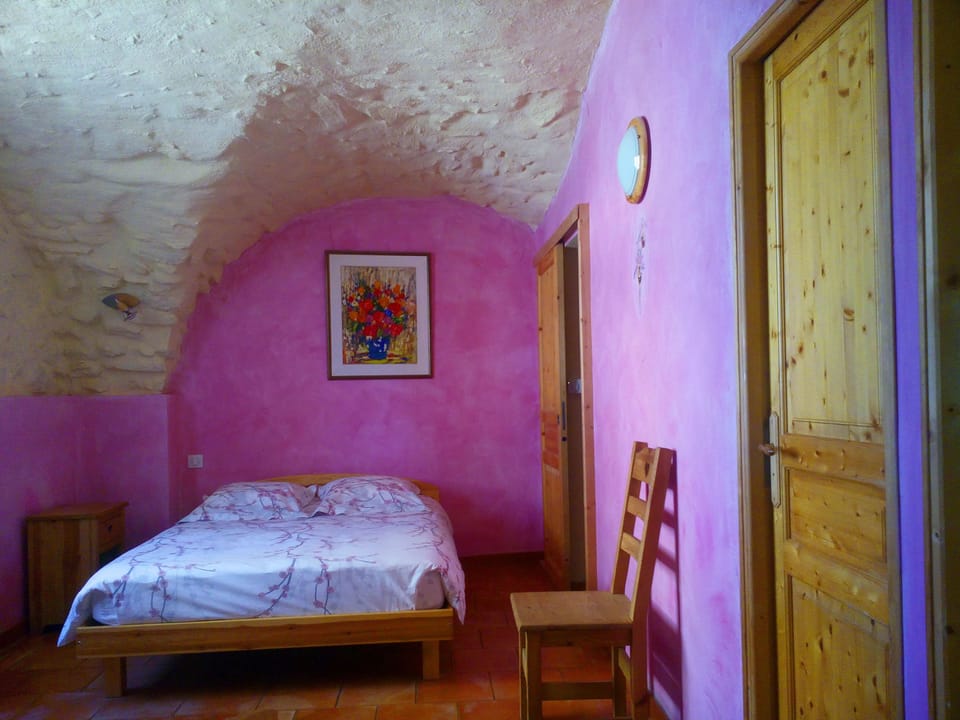 Triple Room (Ophrys) | Individually decorated, individually furnished, desk, blackout drapes