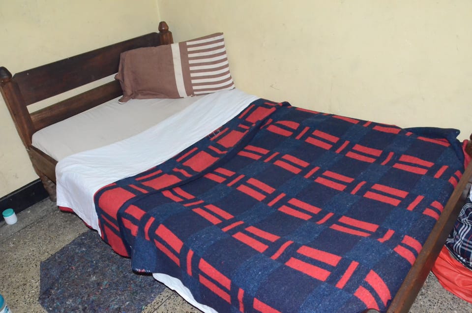 Single Room, Shared Bathroom | Desk, free WiFi, bed sheets