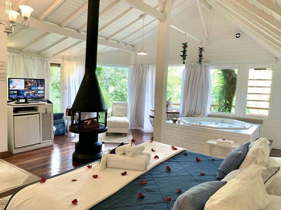 Luxury Chalet | Premium bedding, minibar, desk, blackout drapes