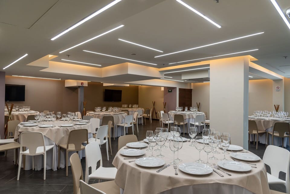 Banquet hall