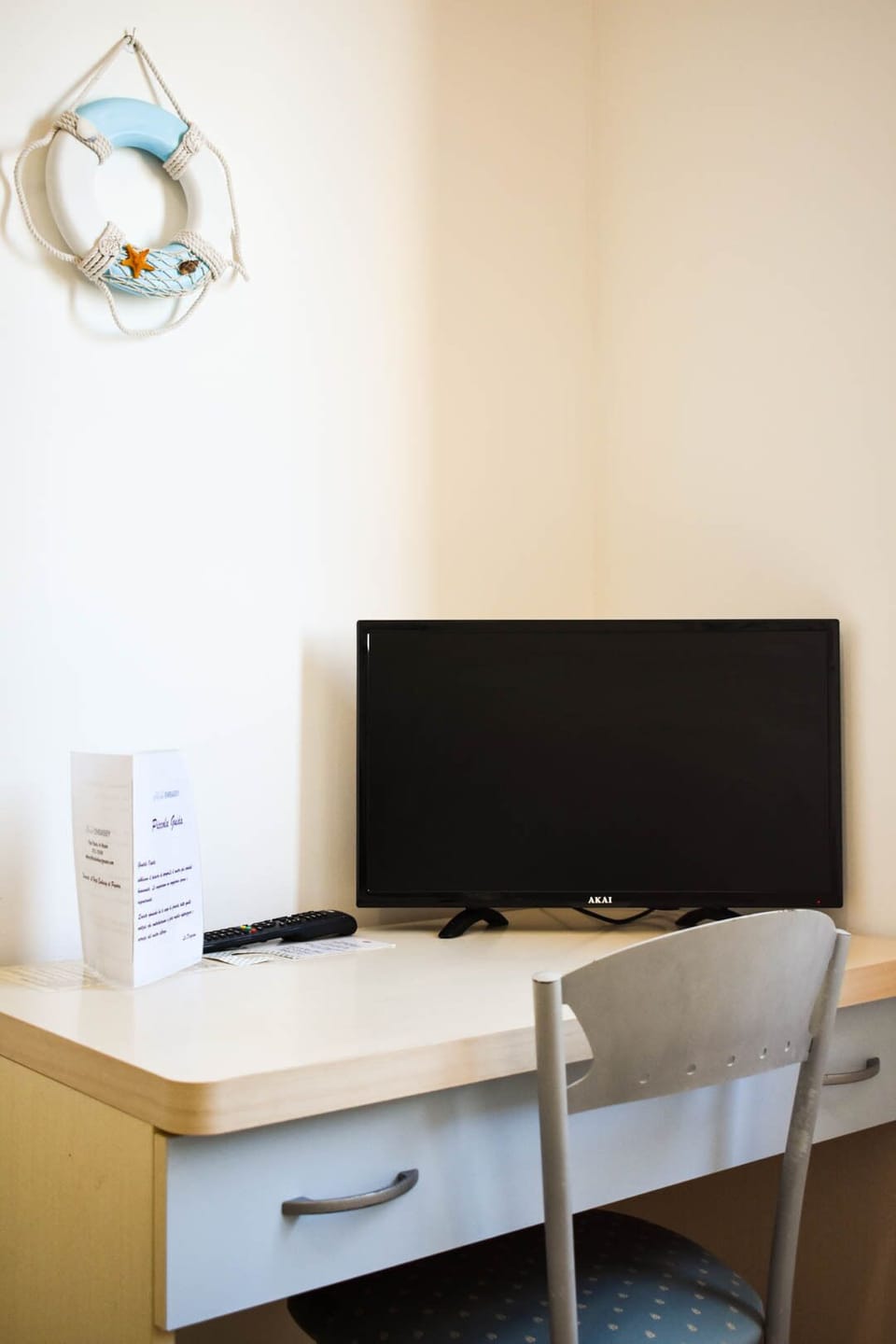 Single Room | In-room safe, desk, bed sheets