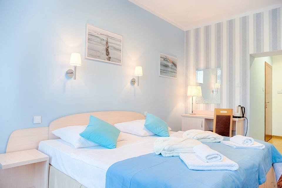 Double or Twin Room | Desk, iron/ironing board, rollaway beds, free WiFi