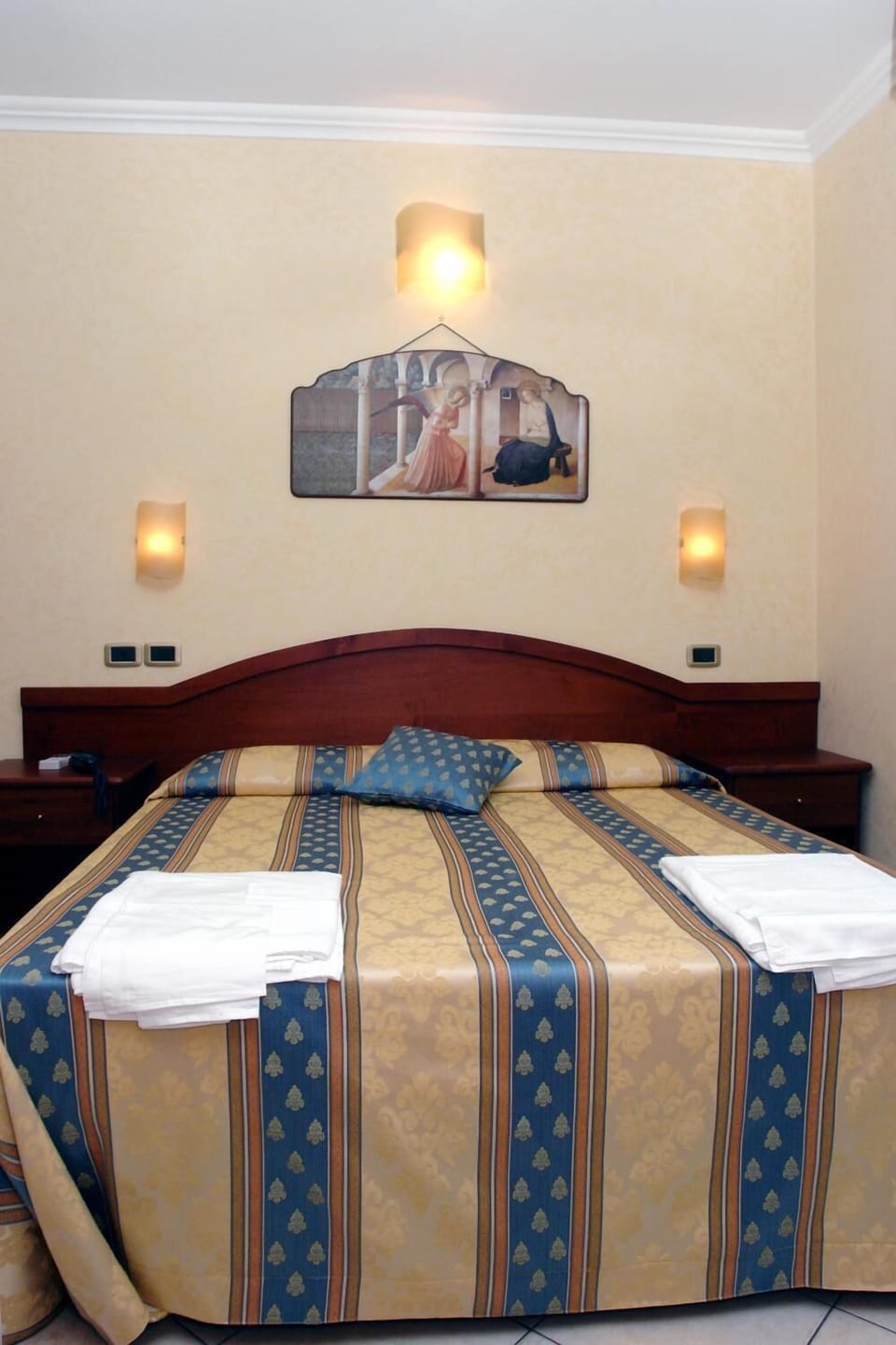 Minibar, in-room safe, desk, soundproofing
