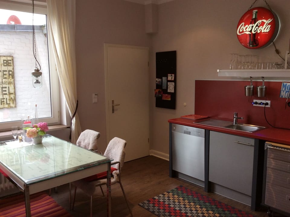 Comfort House, 2 Bedrooms | Private kitchen | Fridge, oven, stovetop, dishwasher