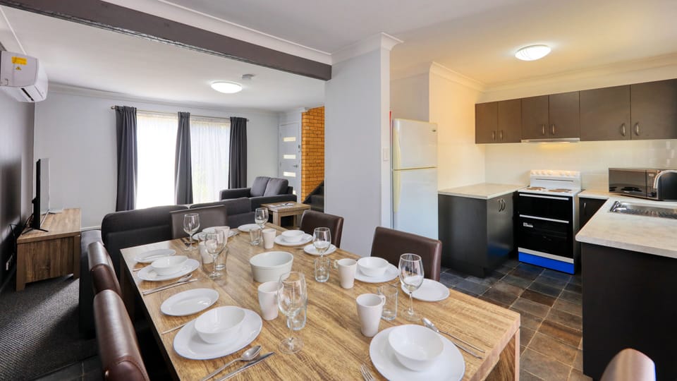 Apartment, 2 Bedrooms (2 storey with balcony) | Living area | 47-inch Smart TV with cable channels, TV