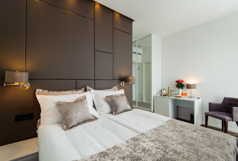 Luxury Double Room, 1 King Bed, Private Bathroom, Beach View 1 | Premium bedding, minibar, in-room safe, desk