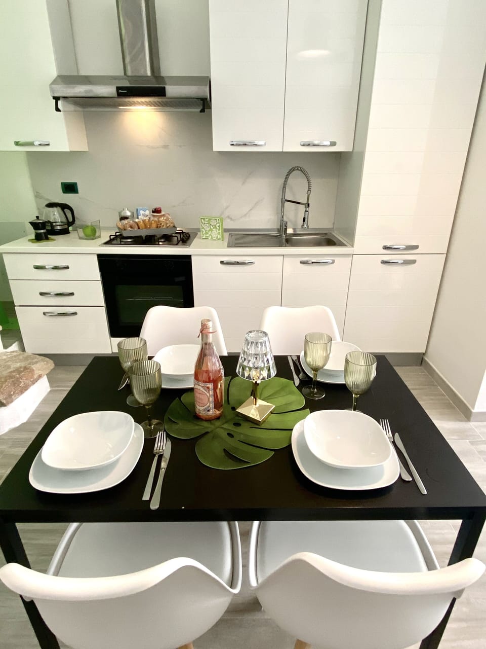 Panoramic Duplex, 1 Bedroom | Private kitchen | Fridge, stovetop