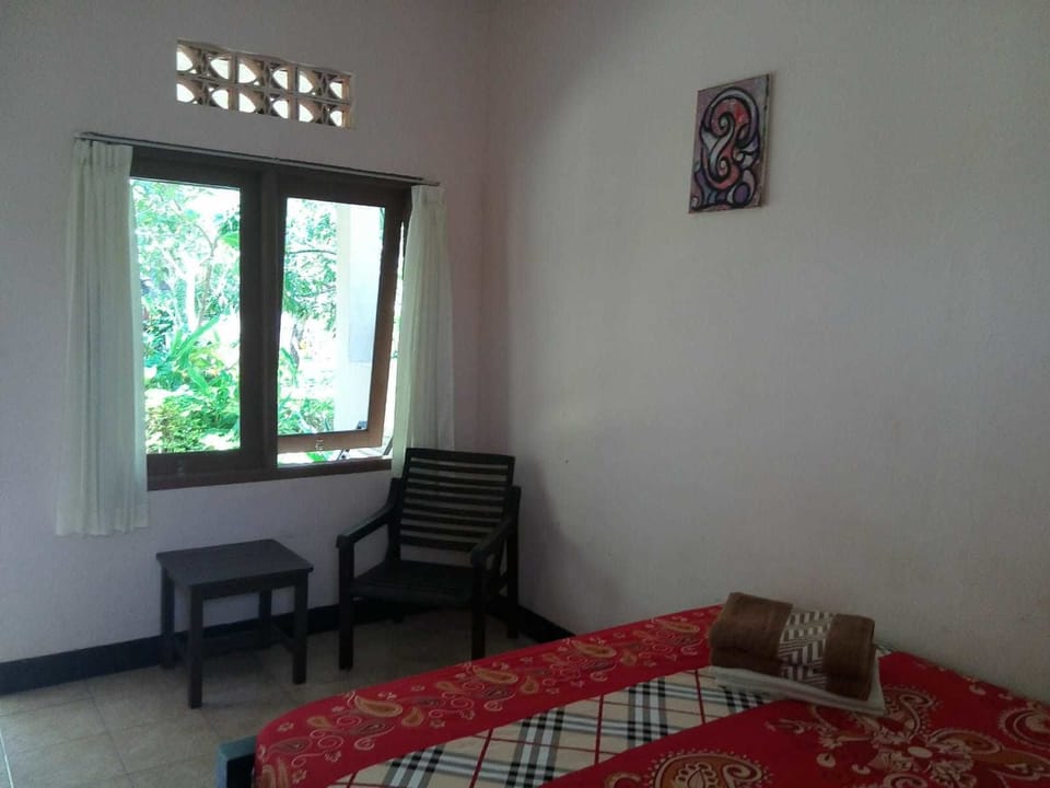 Standard Room | WiFi (free), bed sheets