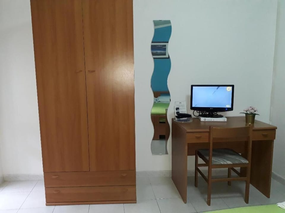 Desk, WiFi (free), bed sheets