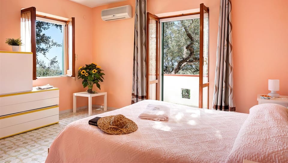 Villa, 3 Bedrooms | 3 bedrooms, iron/ironing board, cribs (surcharge), WiFi (free)
