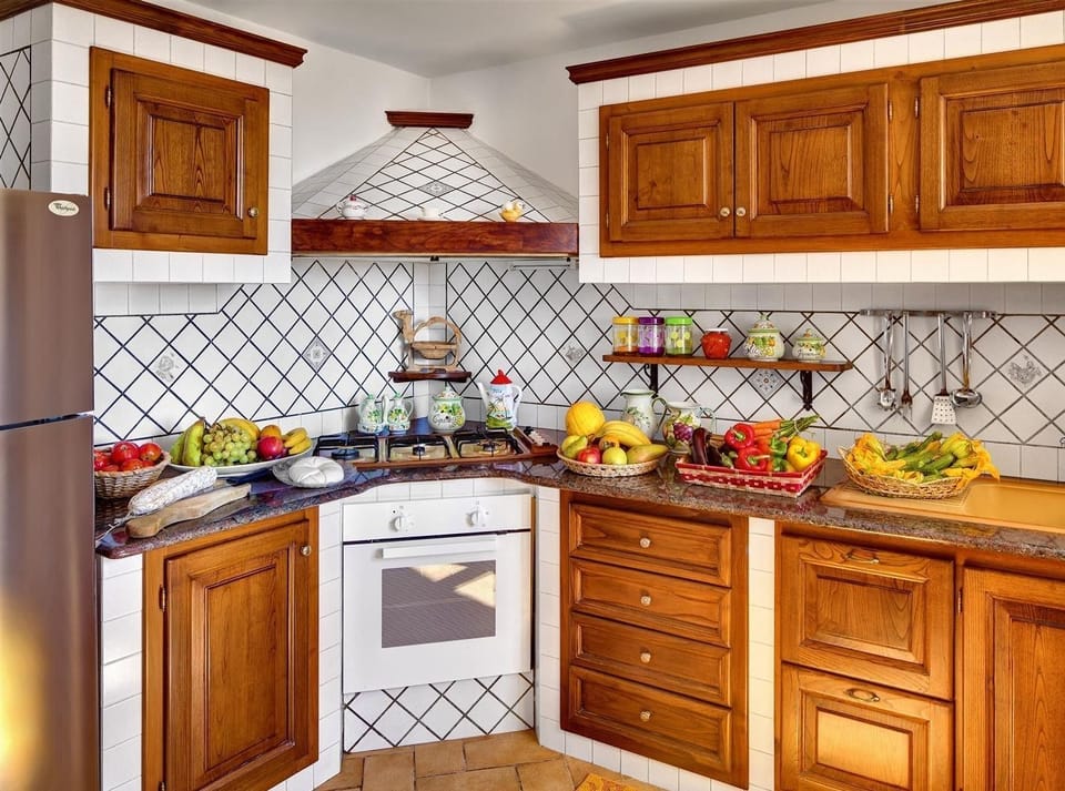 Villa, 3 Bedrooms | Private kitchen | Full-size fridge, oven, stovetop, electric kettle