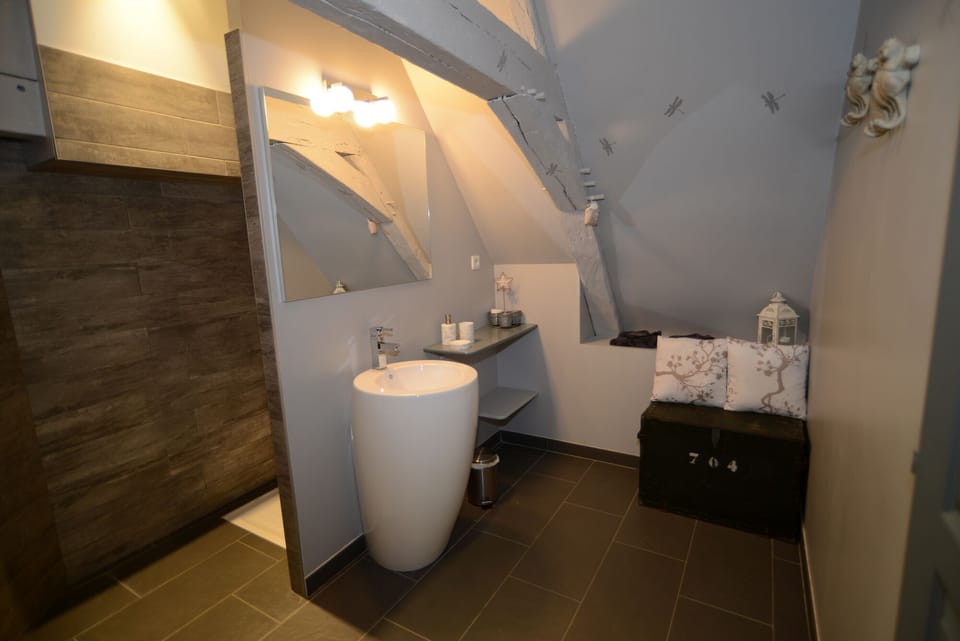 Comfort Triple Room, Garden View (Terre d' ardoise) | Bathroom