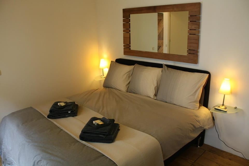 1 bedroom, premium bedding, cribs/infant beds, rollaway beds