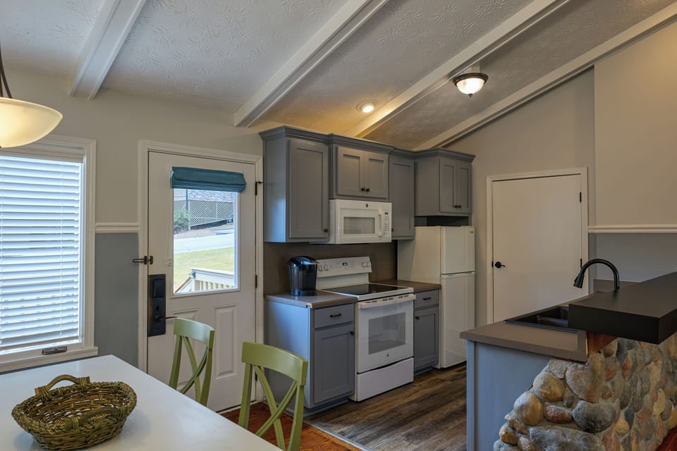 House, 2 Bedrooms (at Lanier Island) | Private kitchen | Coffee/tea maker, fridge