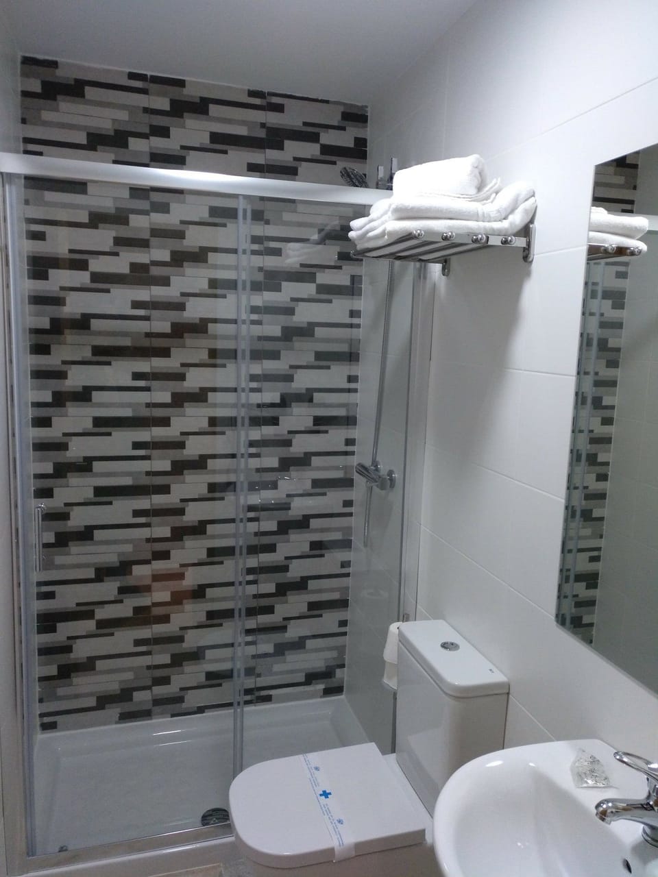 Shower, towels