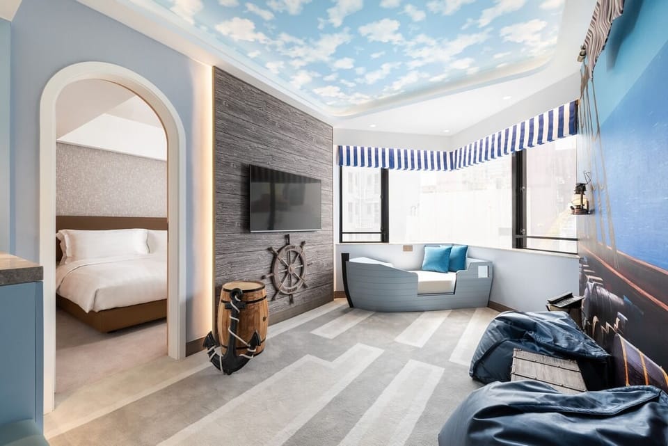 Newly Renovated Pirate Theme Suite with Queen Bed | Minibar, in-room safe, desk, iron/ironing board