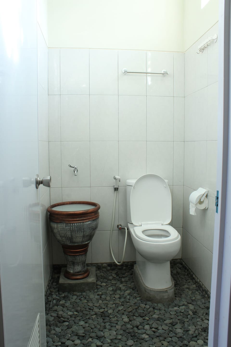 Panoramic Double Room, Private Bathroom, Pool View | Bathroom | Slippers, towels, soap, shampoo