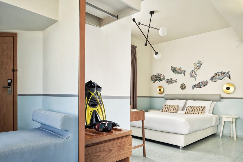Premium Marina View | Egyptian cotton sheets, in-room safe, individually decorated