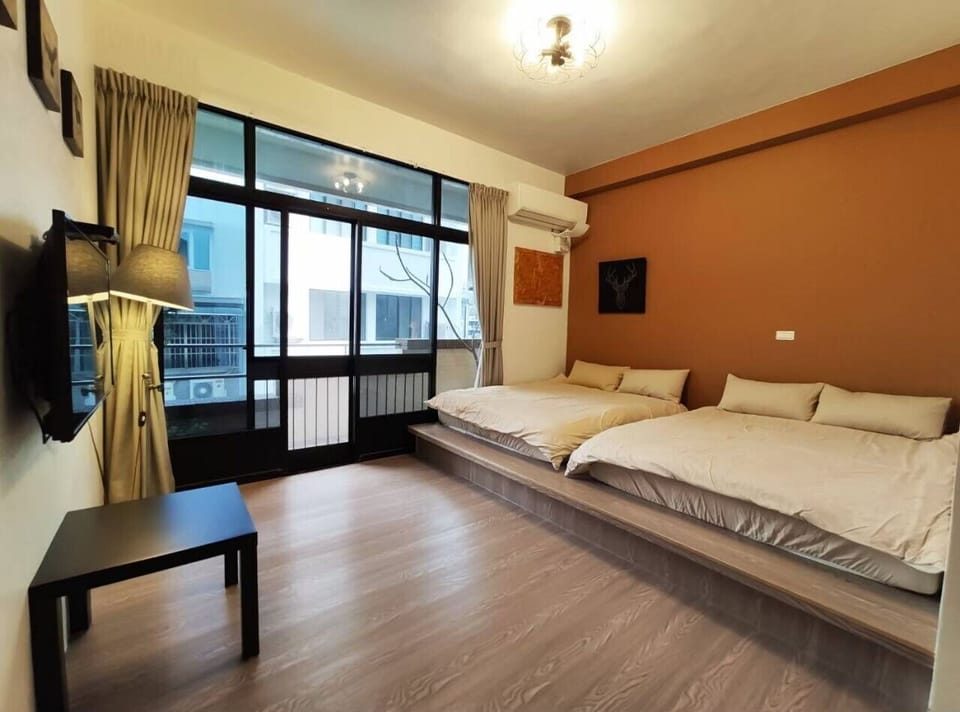 Basic Quadruple Room | Desk, blackout drapes, soundproofing, free WiFi