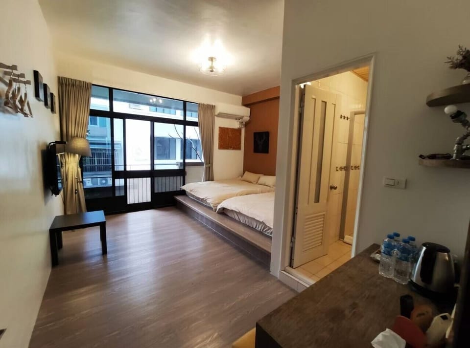 Basic Quadruple Room | Desk, blackout drapes, soundproofing, free WiFi