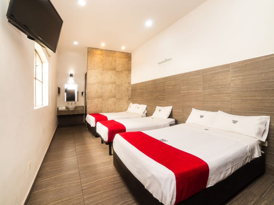 Family Room | Soundproofing, iron/ironing board, WiFi (free), bed sheets