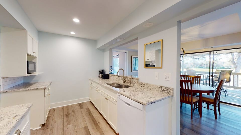 Kitchen with Bar Area