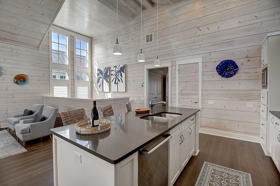 Kitchen, 2nd Floor