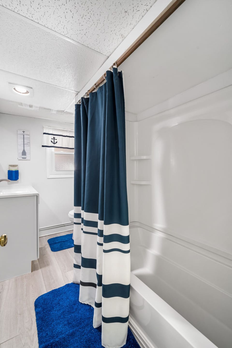 More...Nautical Themed Bathroom