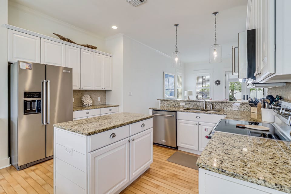 Kitchen, 1st Floor