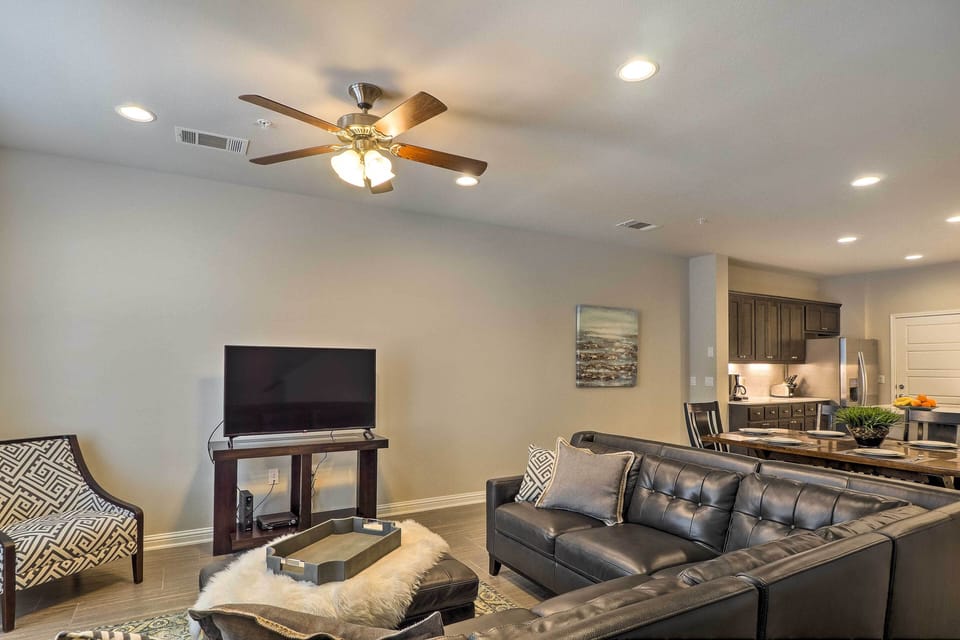 Interior | Open Floor Plan | Free WiFi | Air Conditioning