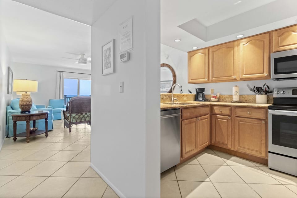 Kitchen & Living Area