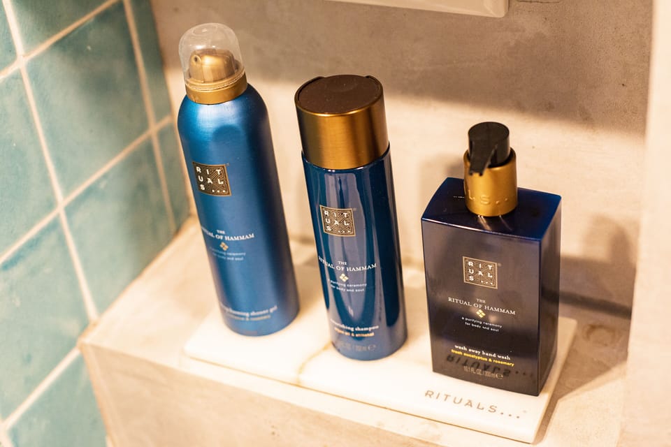 Bathroom amenities