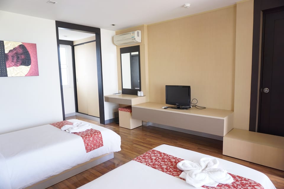 Deluxe Twin Room | Room amenity